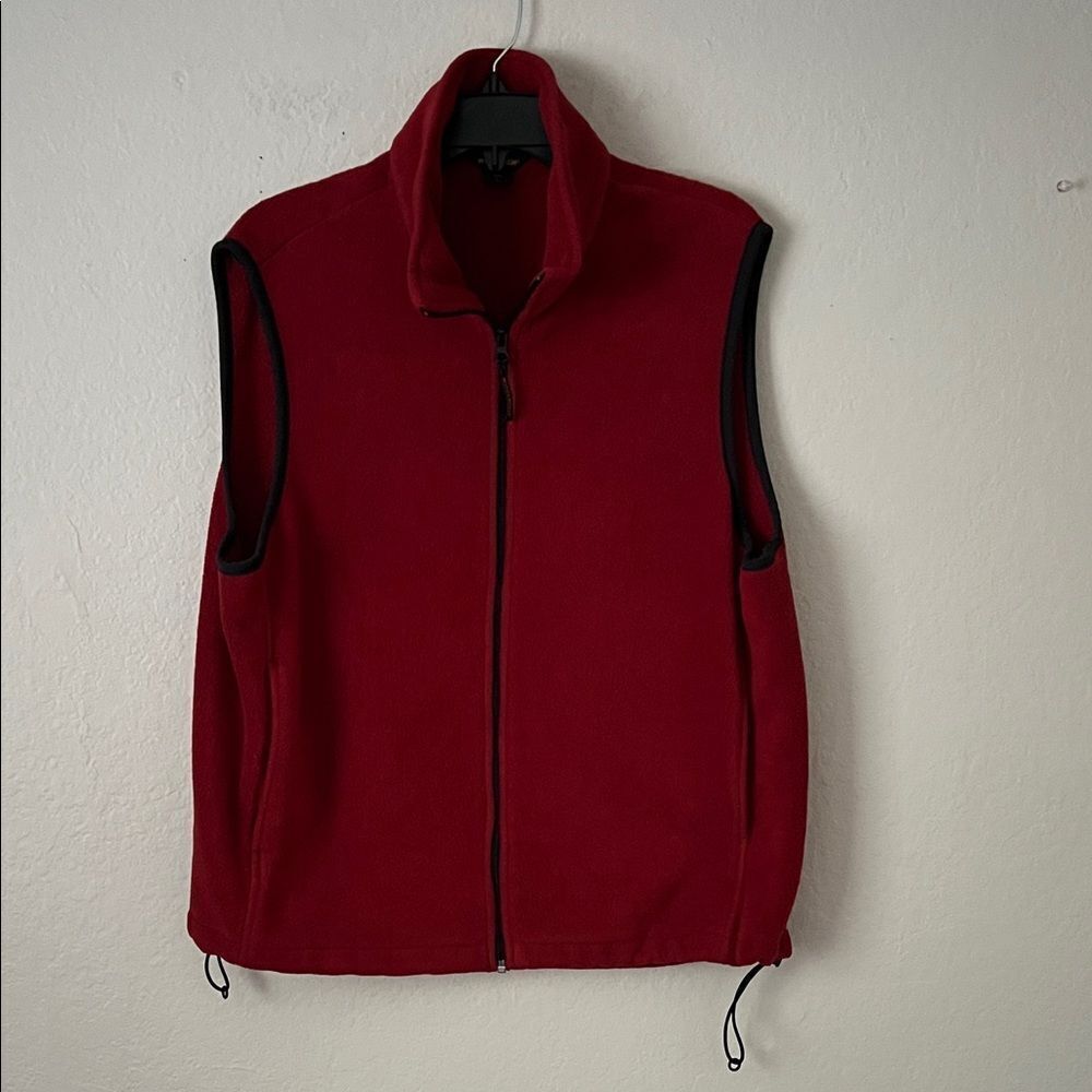 Woolrich Men's Red Lightweight Polartech Fleece Zip Up Vest in Size L